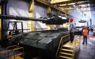 Production of military russian battle tank T 90 at the factory