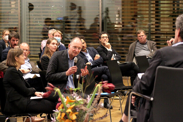 Diskussion und Austausch