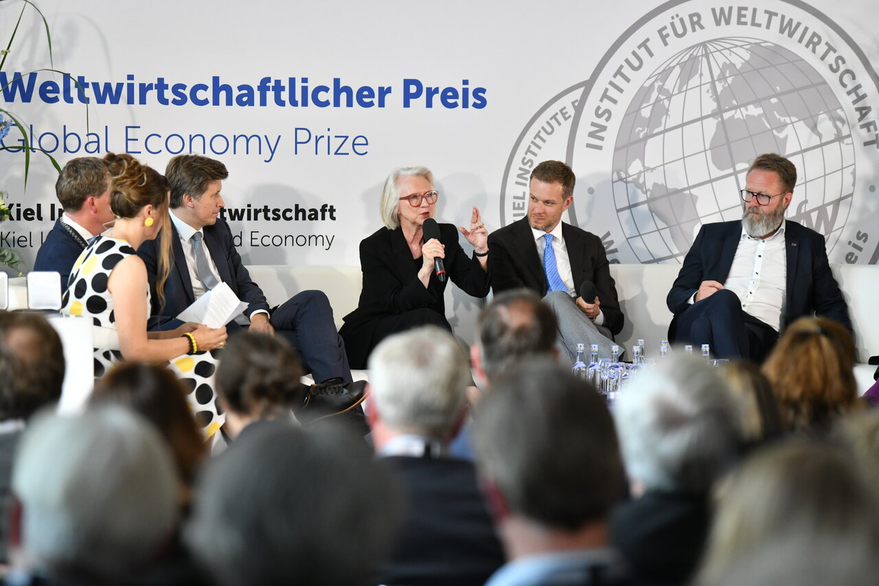 Award winners in conversation on stage