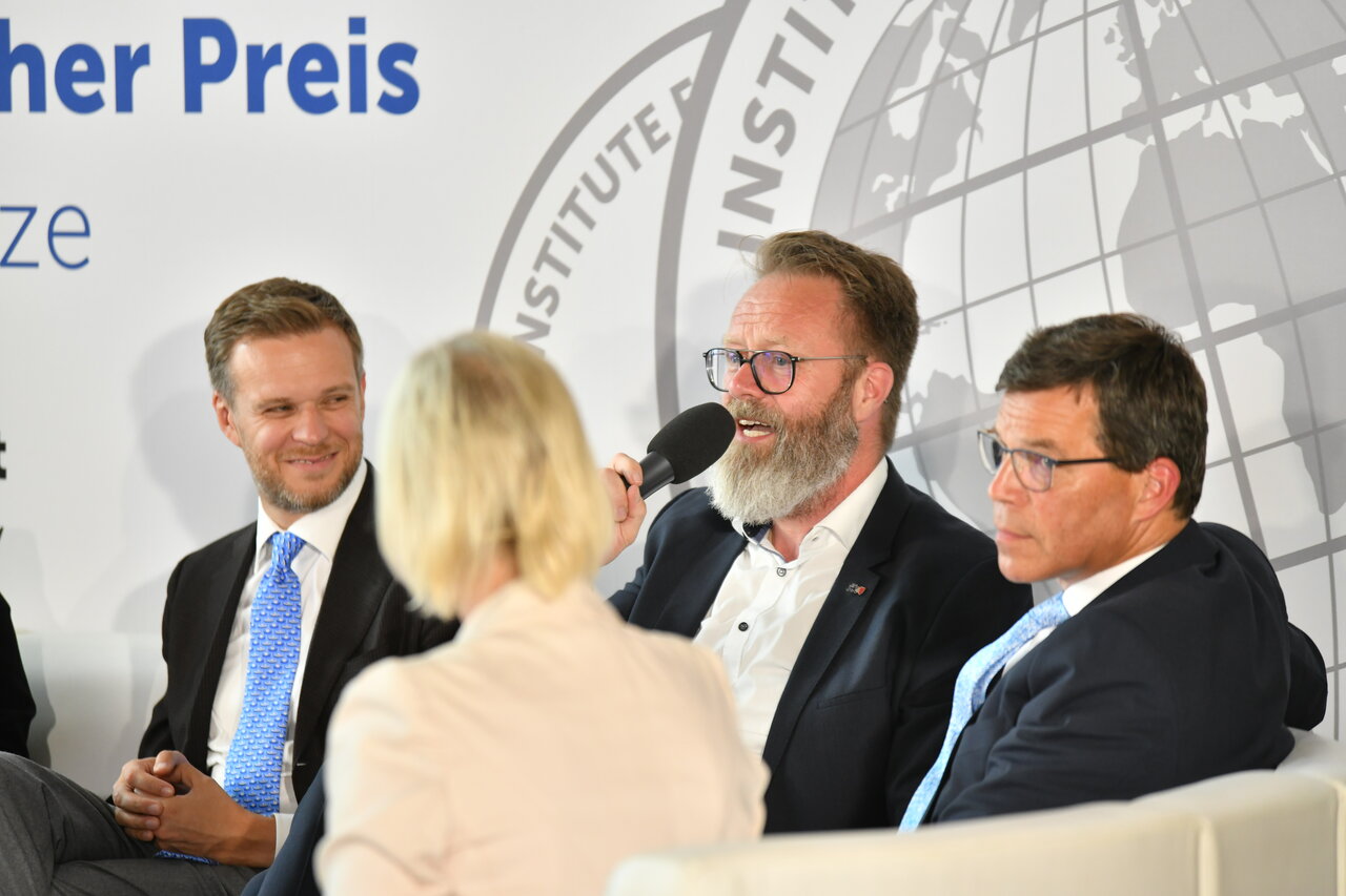 Claus Ruhe Madsen on stage