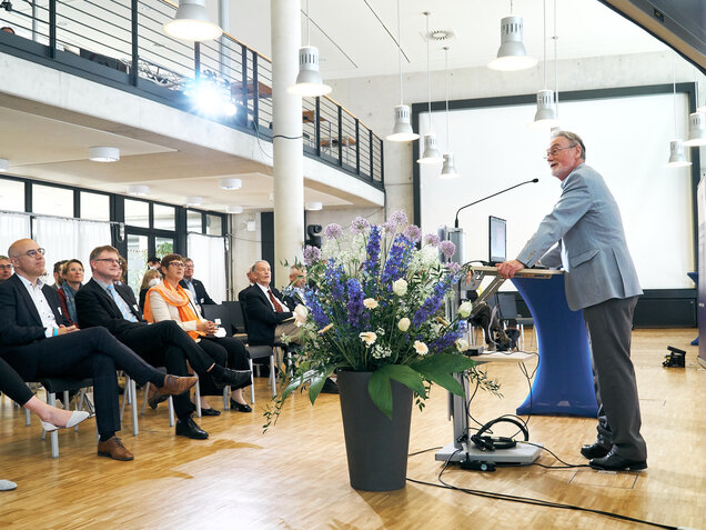 Rolf Langhammer spricht