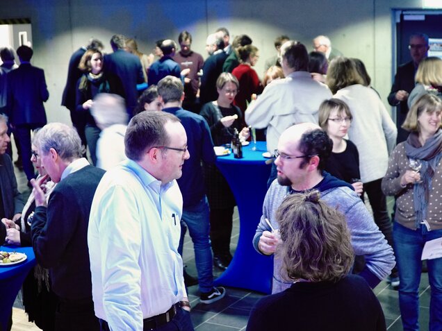Guests in conversation