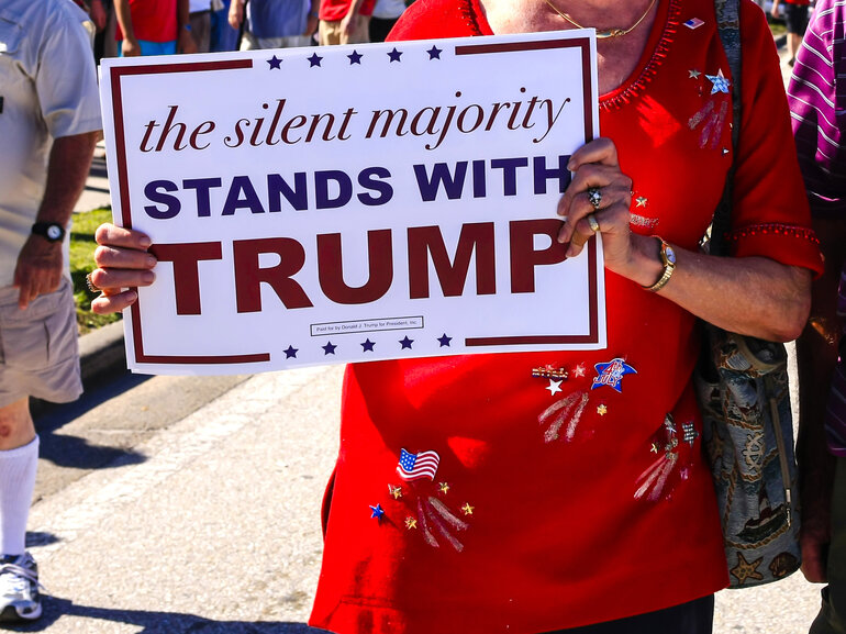 Donald trump Fan halten pro-trump Poster Donald Trump supporter holding pro-Trump poster