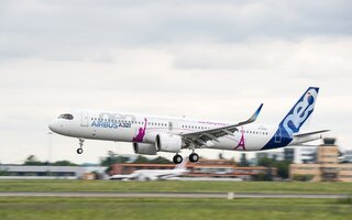 Landing Airbus A321neo