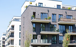 Fassade eines modernen Wohngebäudes in Hamburg